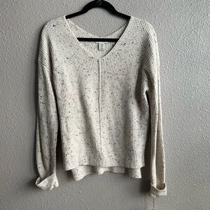 NWT‎ Ruby Moon speckled v-neck pullover cream sweater